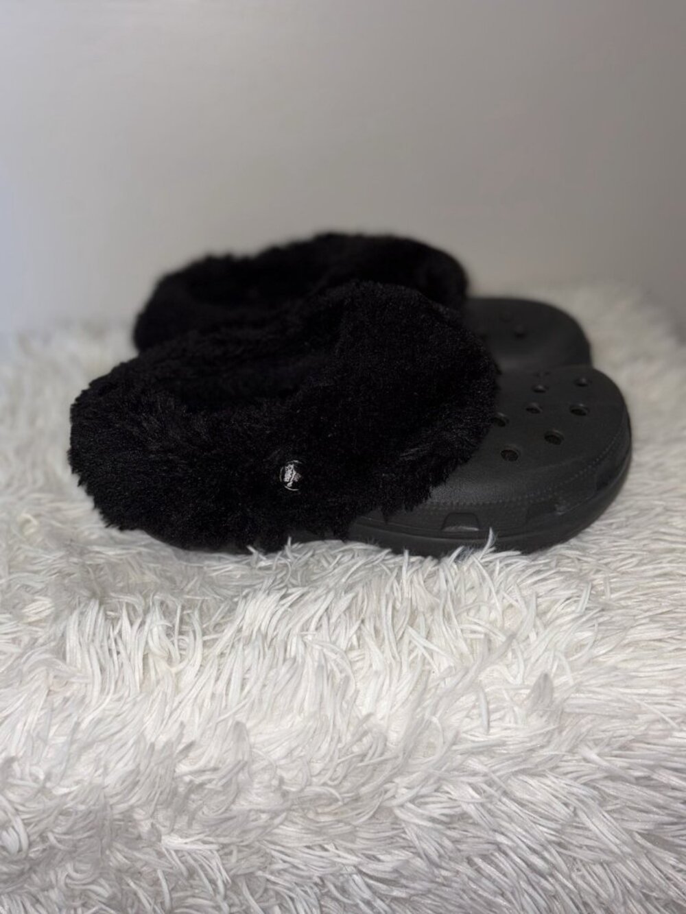 Crocs Classic Mammoth Luxe Radiant Clogs Black Faux Fur Lined Shoes  Womens 8